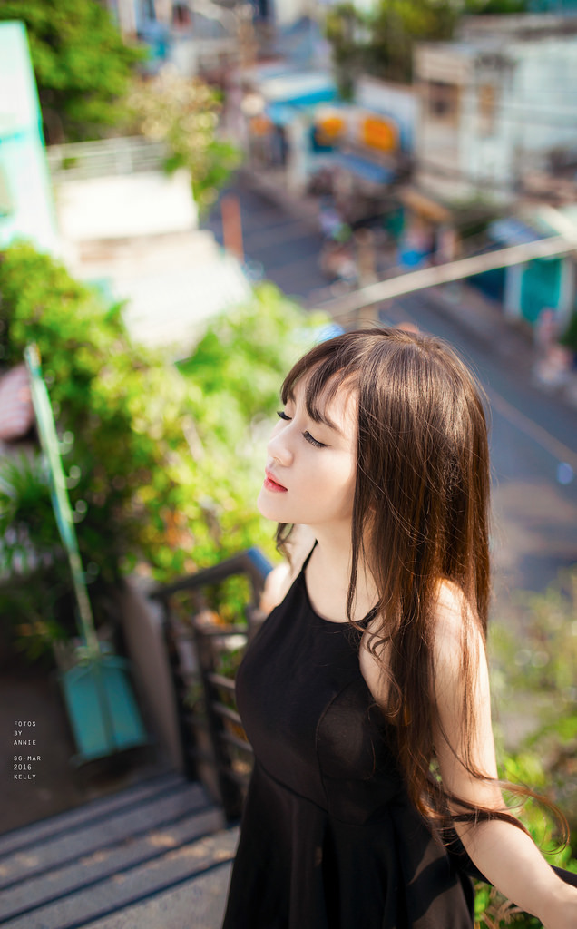 暑假结束后的她动漫